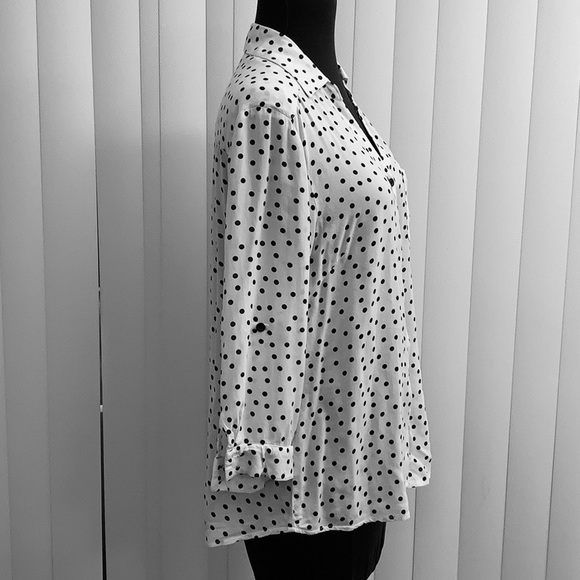 3 Forever 21 long sleeve button down blouses. - Picture 13 of 16